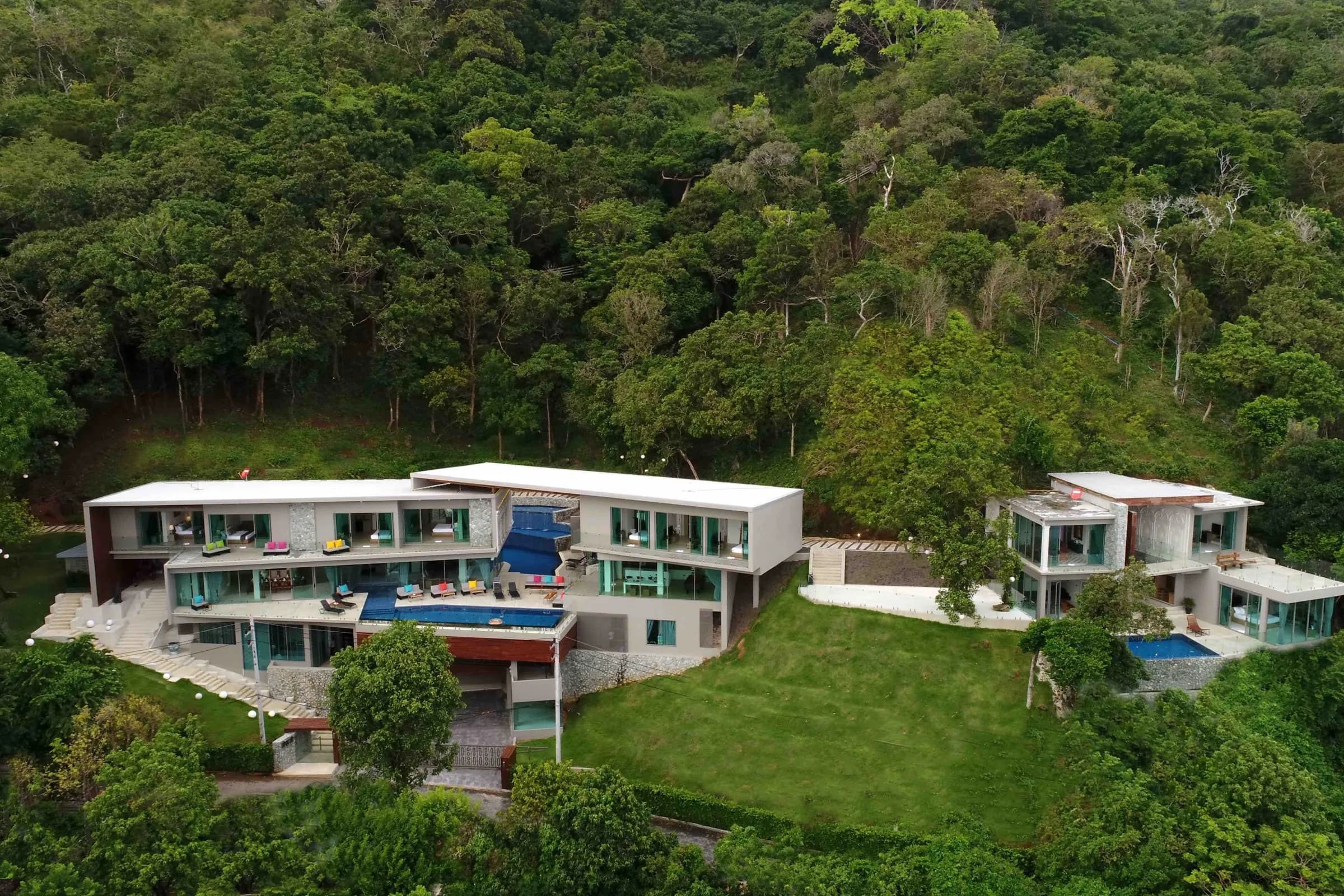 Villa W Collection