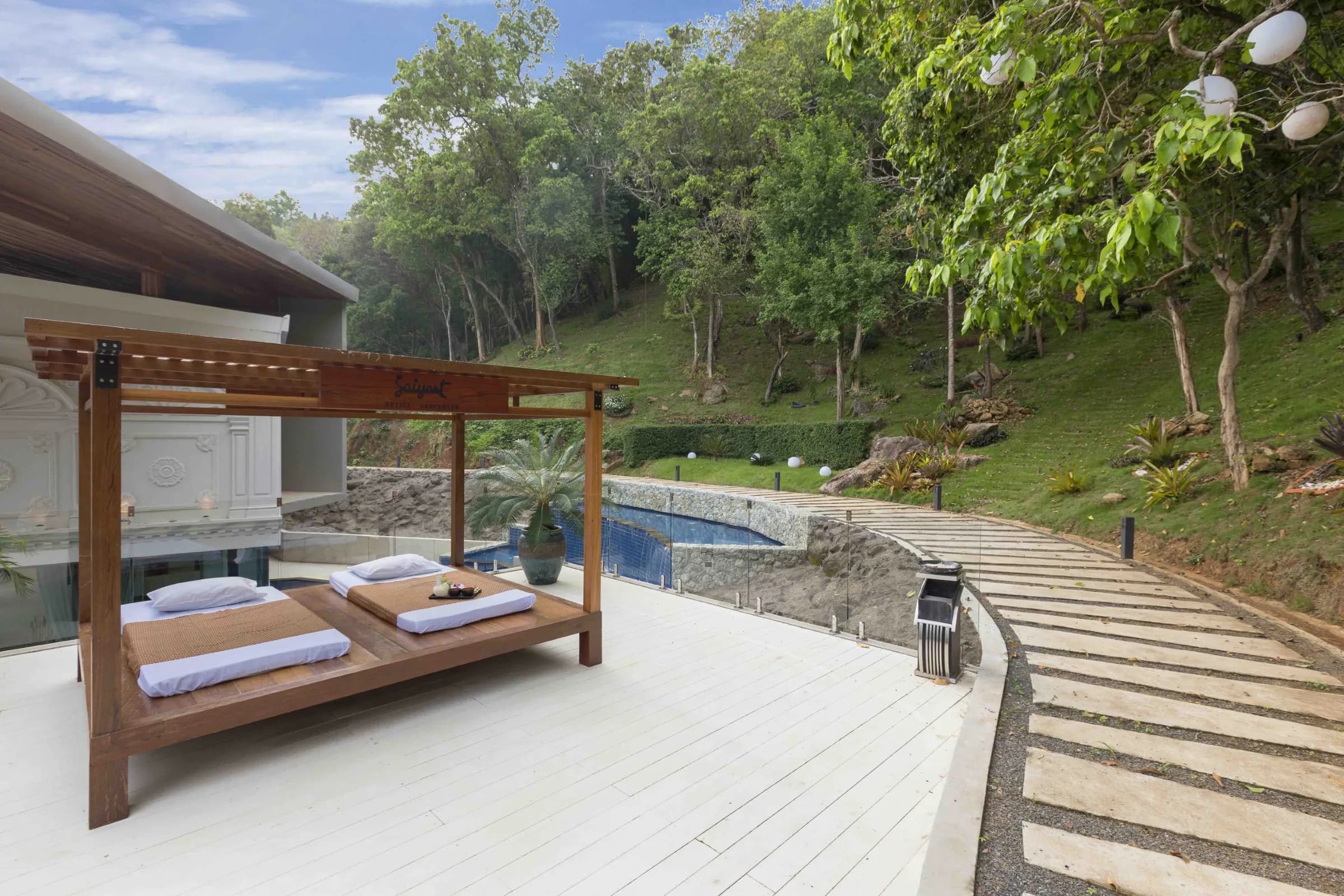 Villa W Collection 8