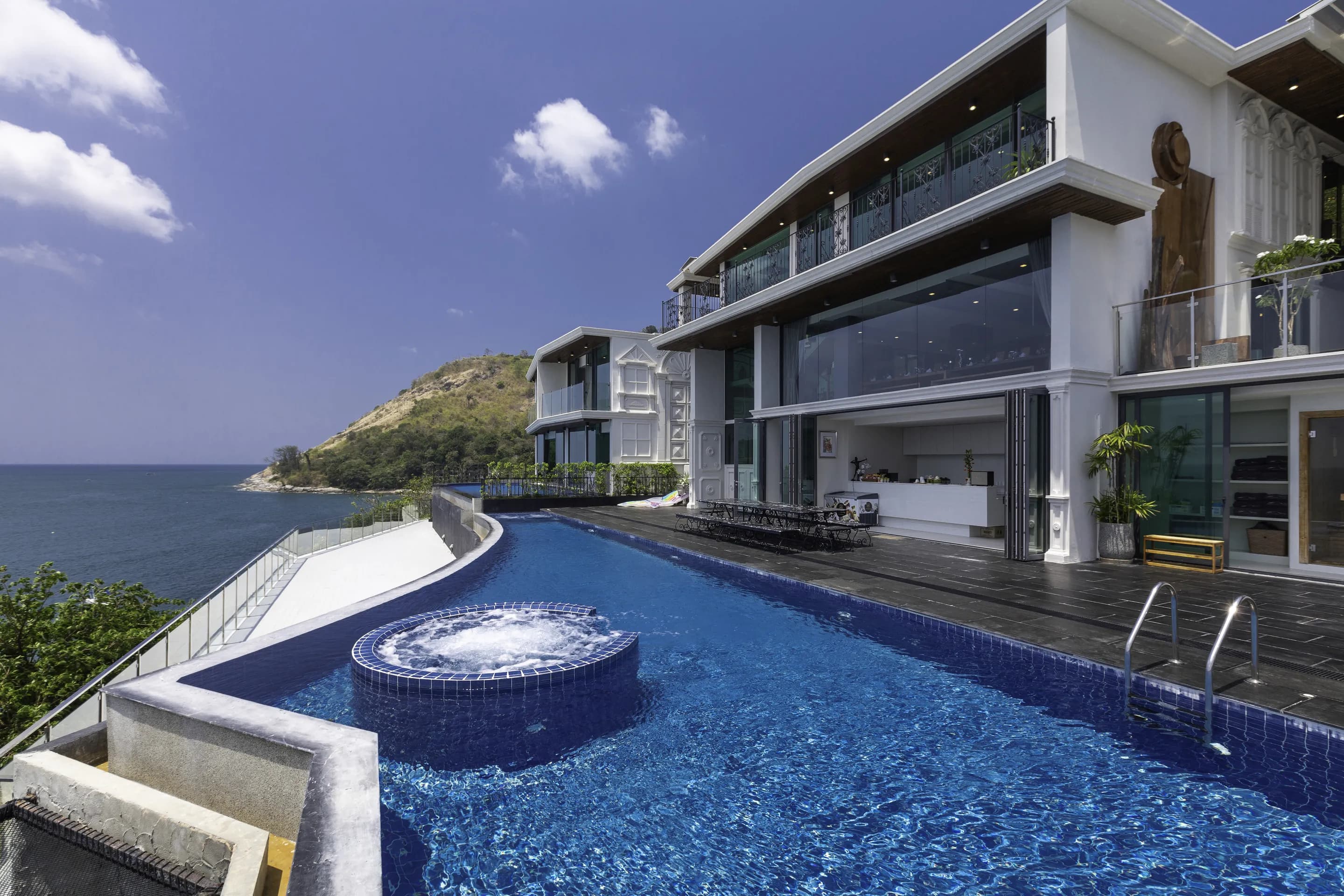 Villa W Luxury