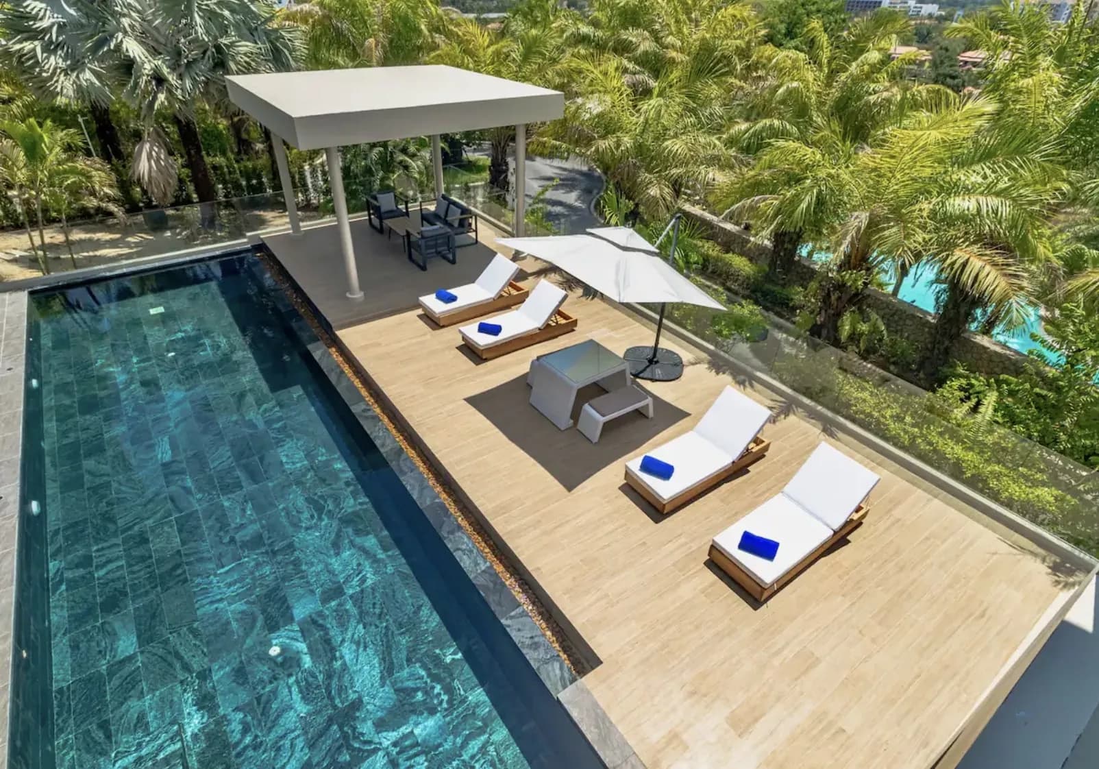 Lion Villa 4