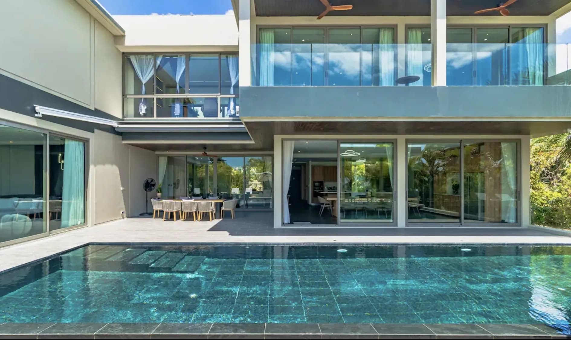 Lion Villa 10