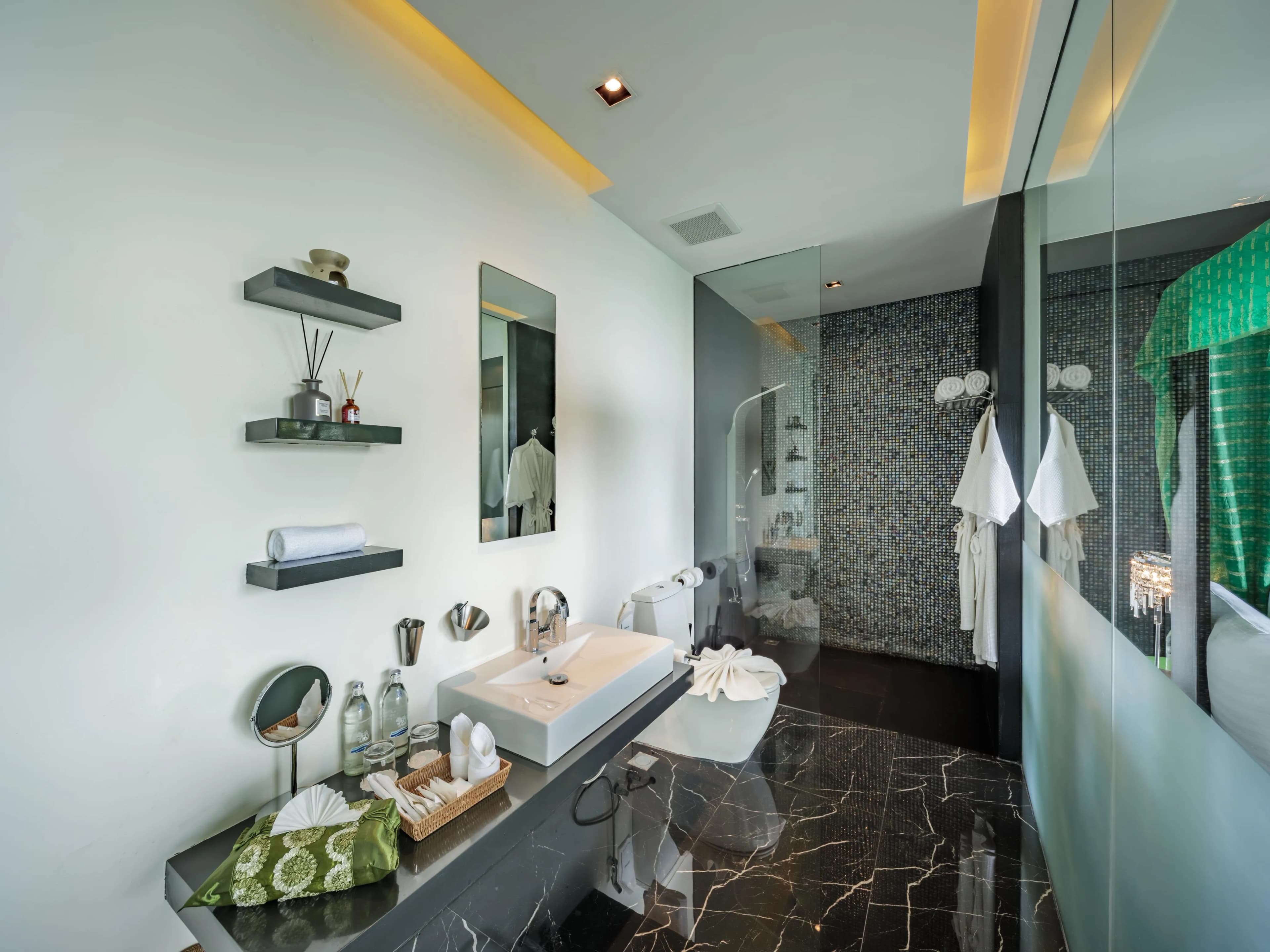 Villa Yin & Yang 4